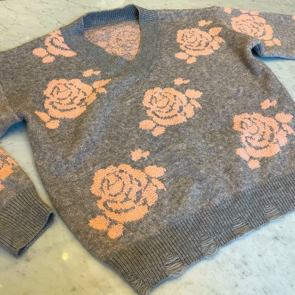 Cute cozy sweater - brand new never worn
